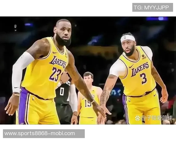 爱德华兹双撤步后再跳一步是否算走步引发热议 爱德华兹双撤步后再跳一步是否算走步引发热议