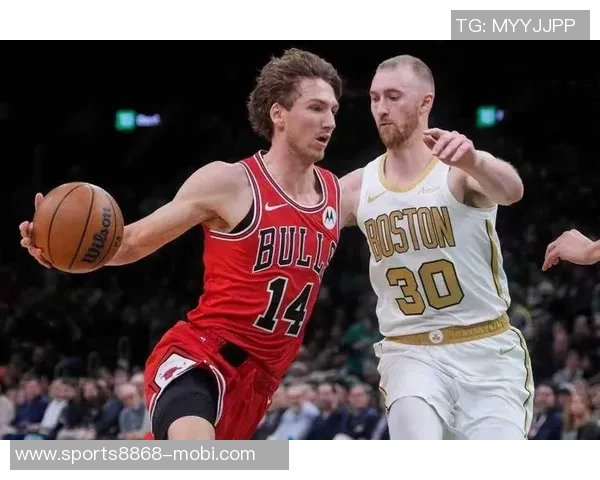 西蒙斯强调高强度防守是绿军标准努力融入球队防守体系