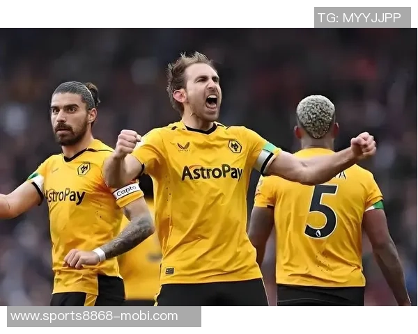 曼联发布战狼队海报期待胜利为2023年画上完美句号